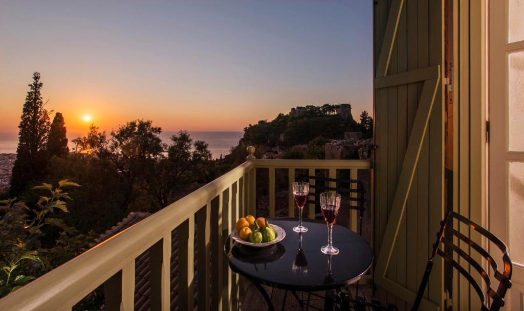 Kyparissia Old Town Lodge With Amazing Sea View Εξωτερικό φωτογραφία